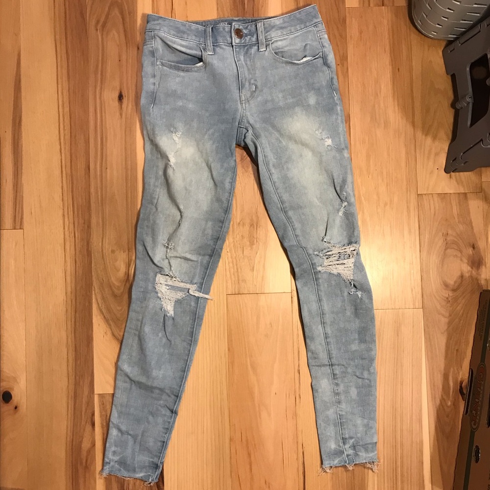 American eagle ripped jeans